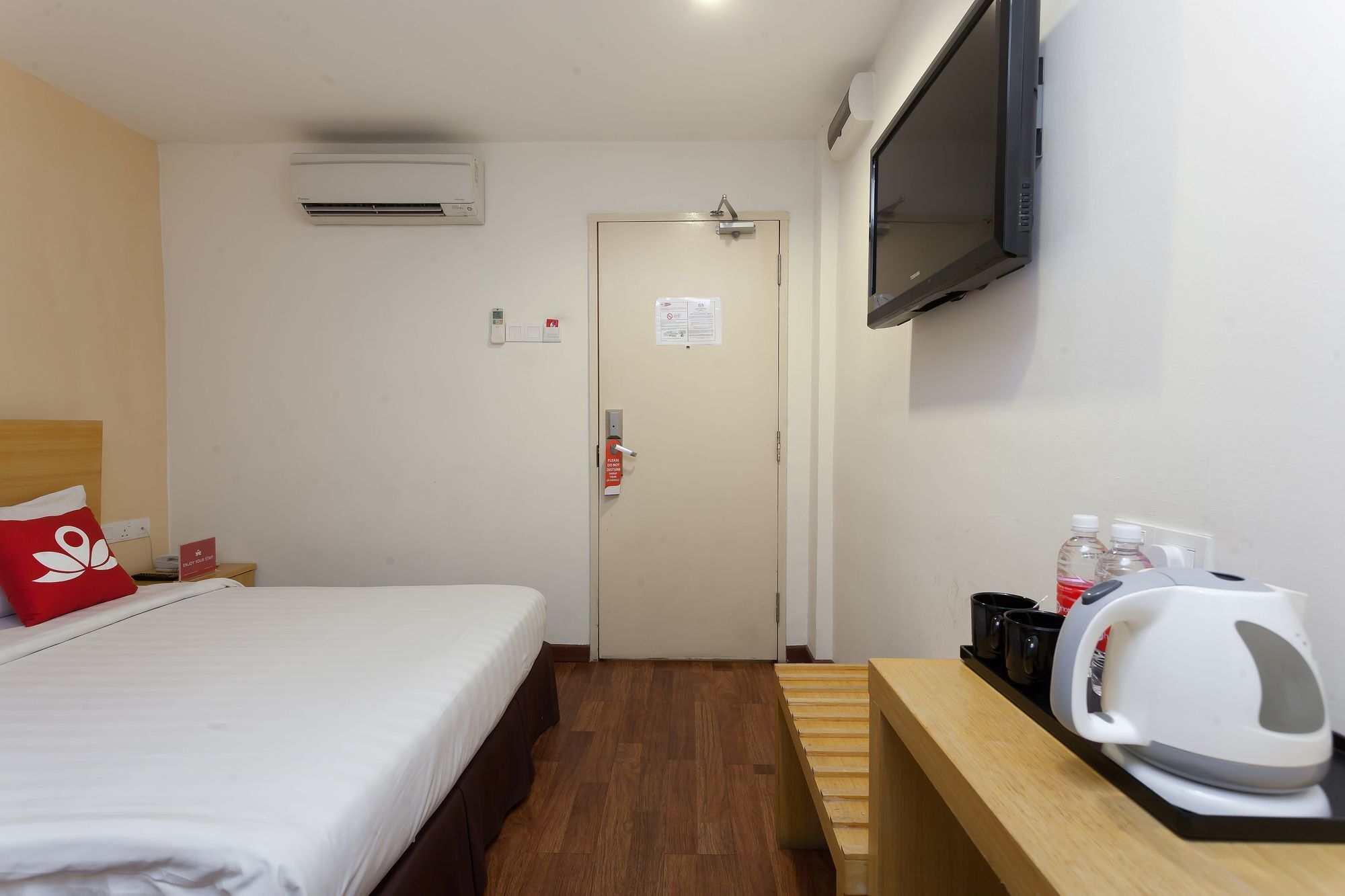 Zen Rooms Opposite Ymca 吉隆坡 外观 照片